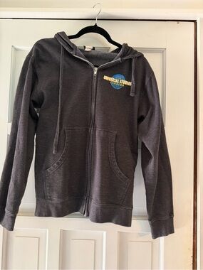 Universal Studios Black Logo Tag Sweatshirt